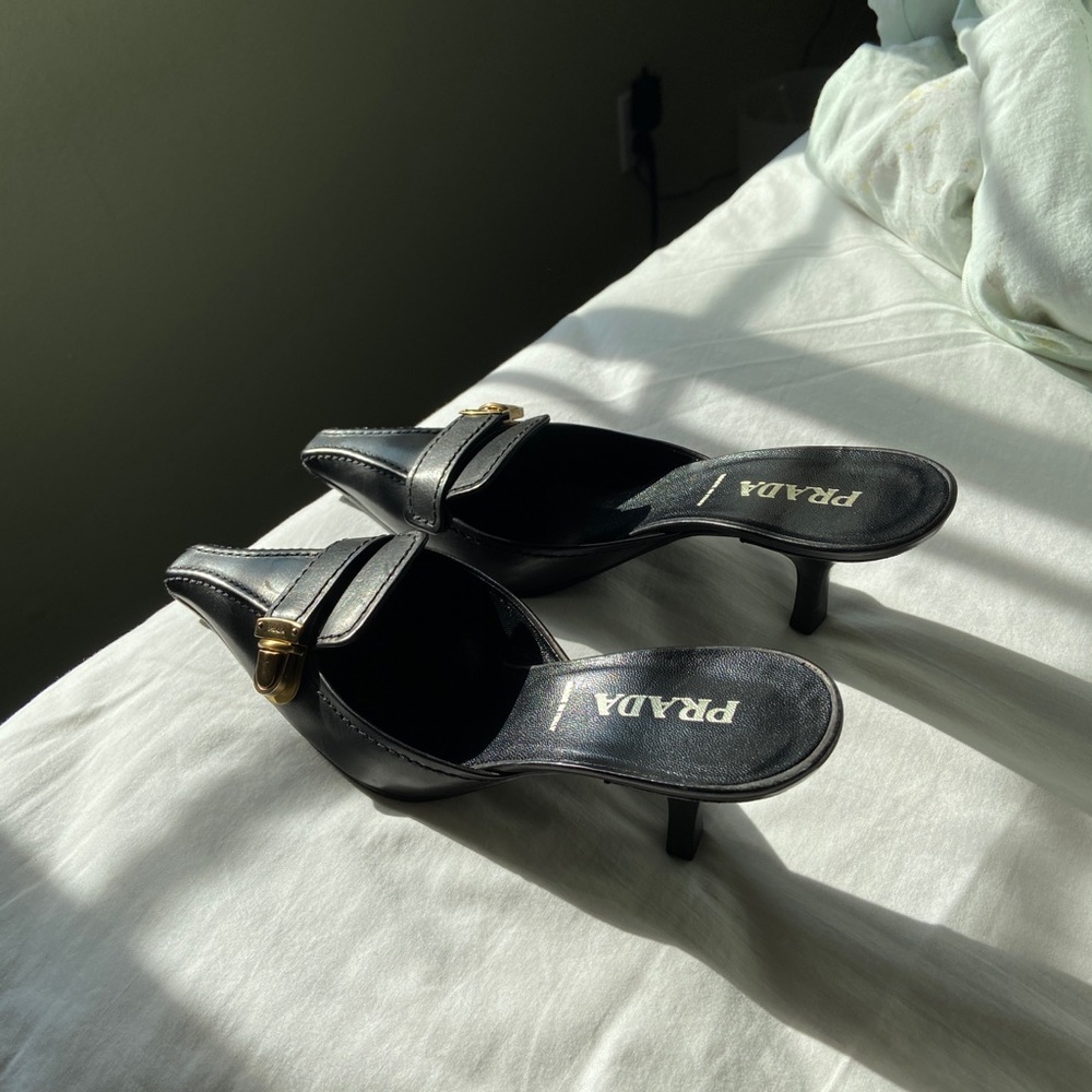 Prada vero cuoio buckle kitten heeled mules - Picture 3 of 7